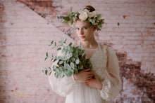 White beaded lace maternity dress sz small