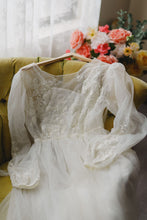 White beaded lace maternity dress sz small